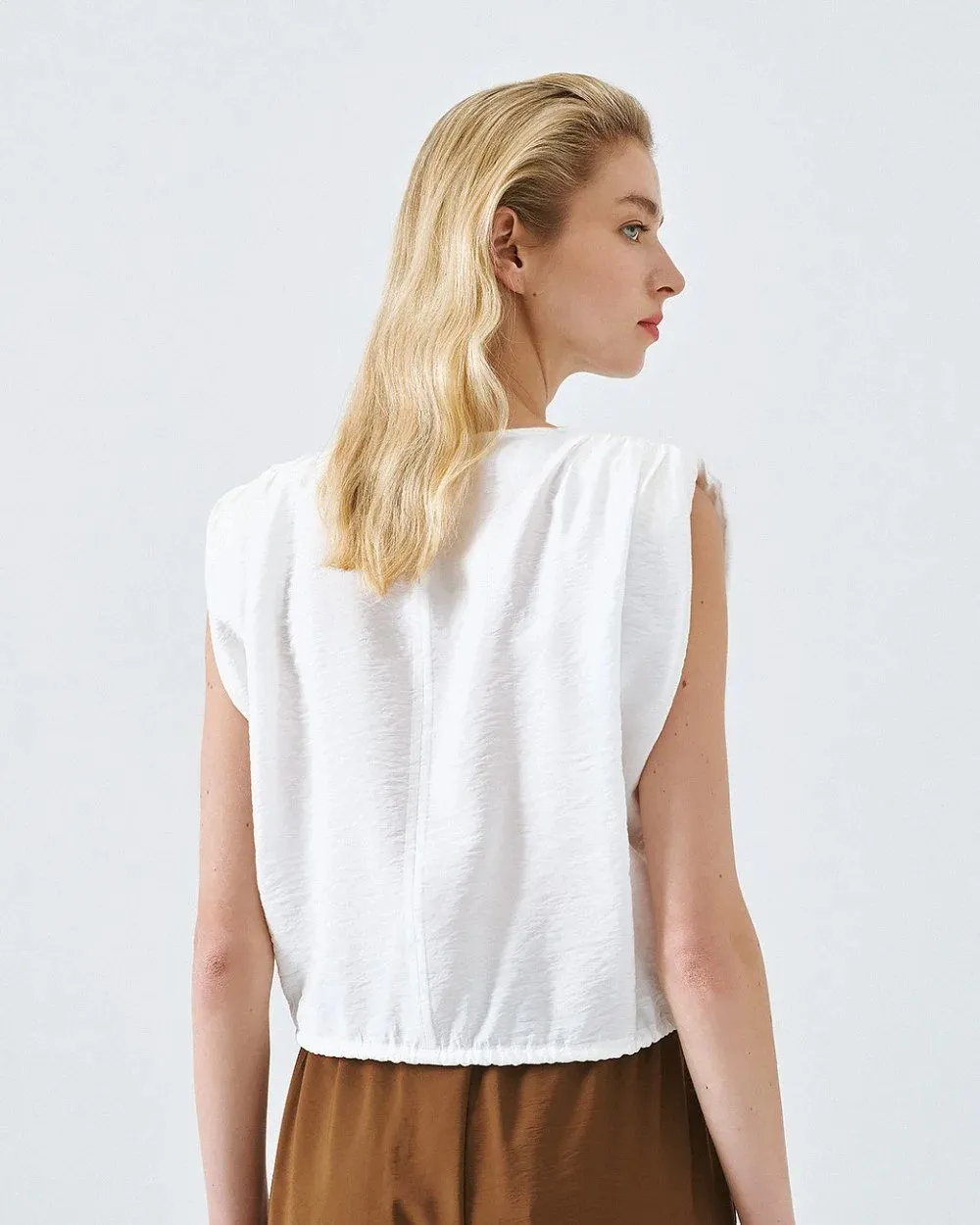ACCESS - Γυναικείο Τοπ κοντό με τσαλακωτή όψη  63-2106 OFF WHITE
